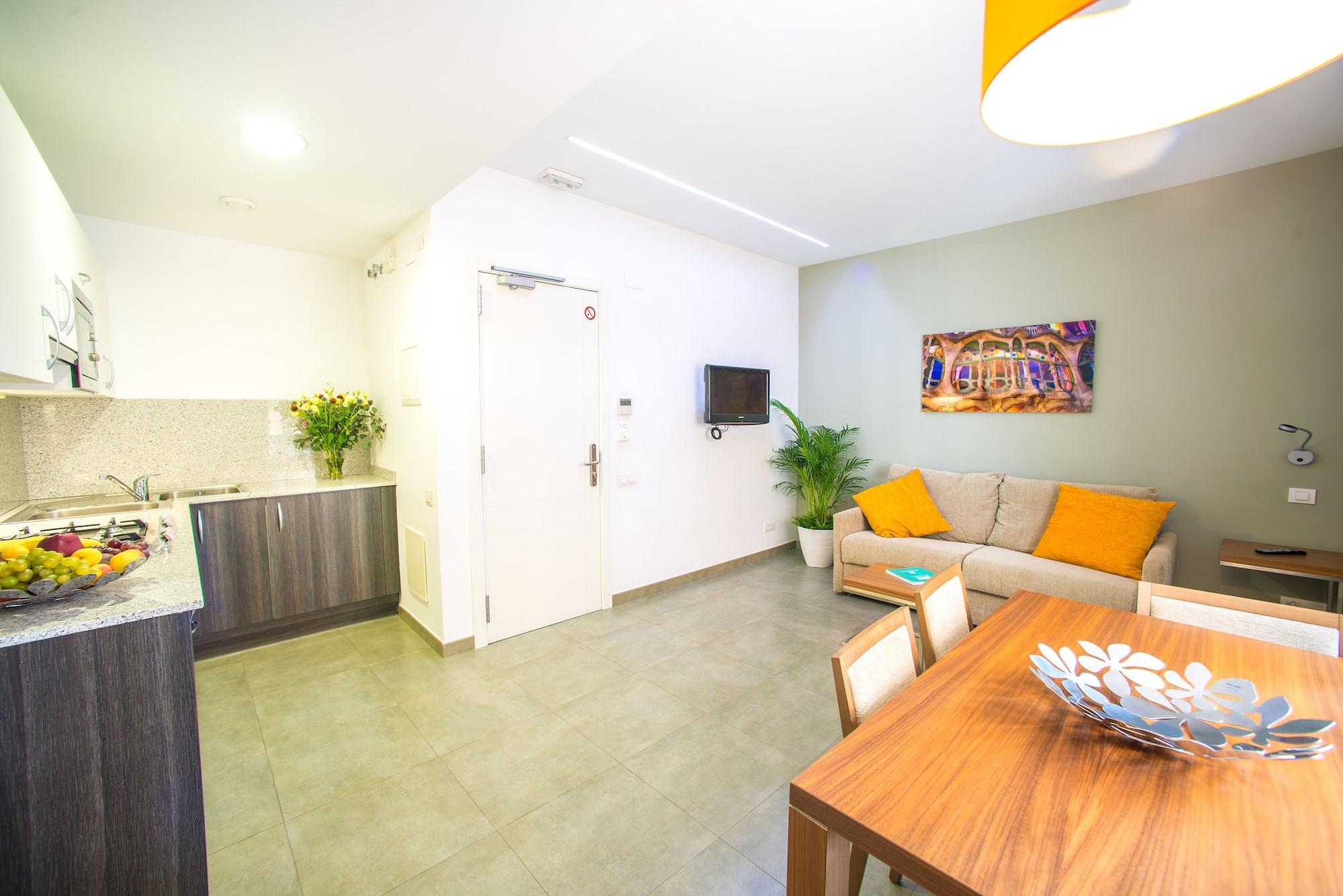 Ona Living Barcelona Aparthotel L'Hospitalet de Llobregat Bagian luar foto