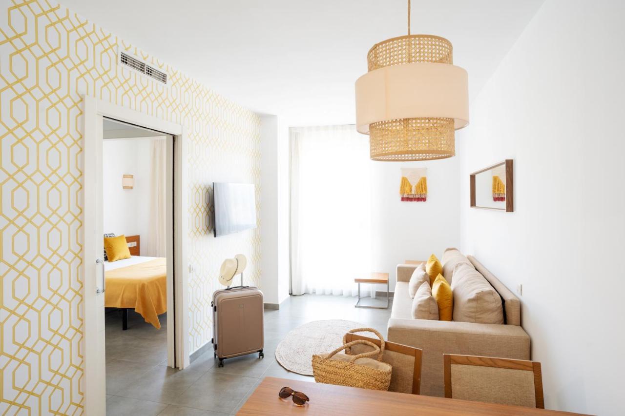 Ona Living Barcelona Aparthotel L'Hospitalet de Llobregat Bagian luar foto