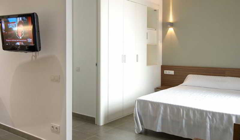 Ona Living Barcelona Aparthotel L'Hospitalet de Llobregat Bagian luar foto